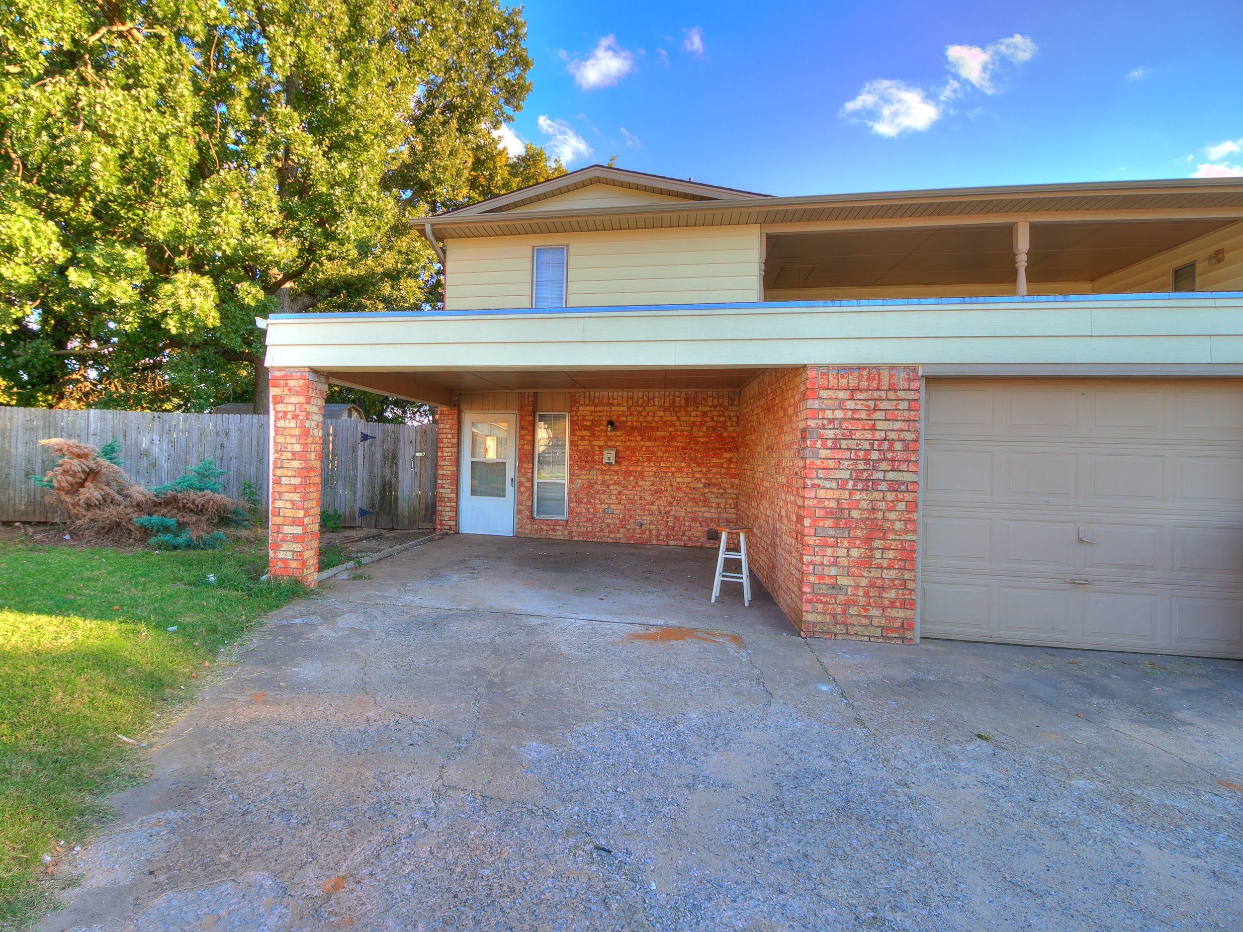 1902 North Moulton Court
