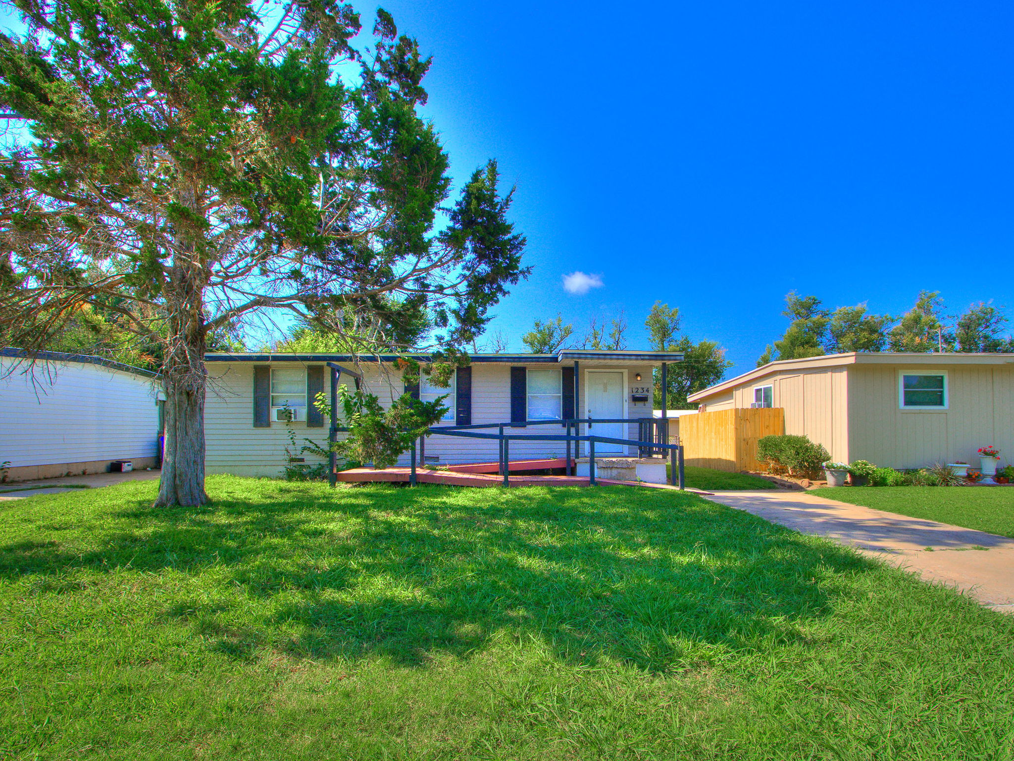1234 Iowa Street