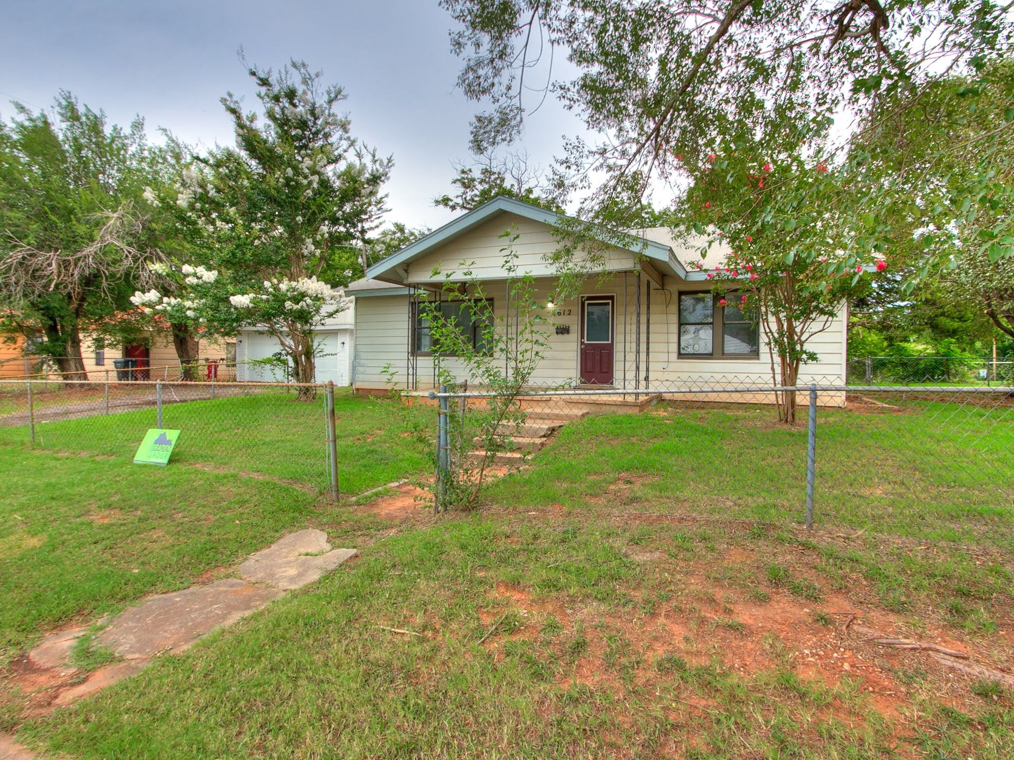 Property main image