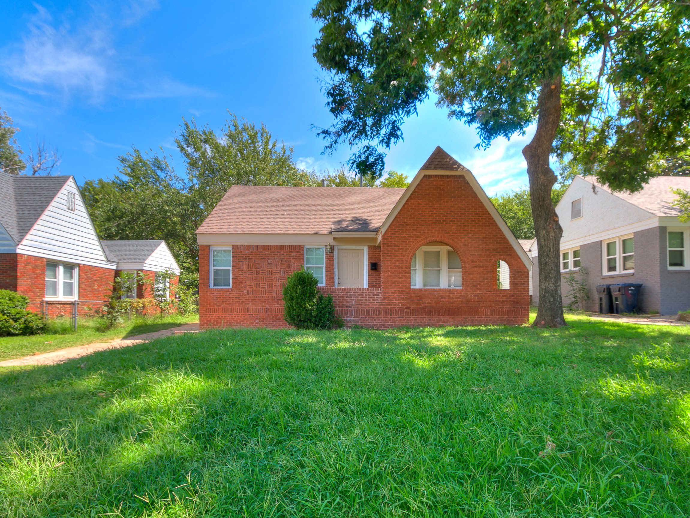Property main image