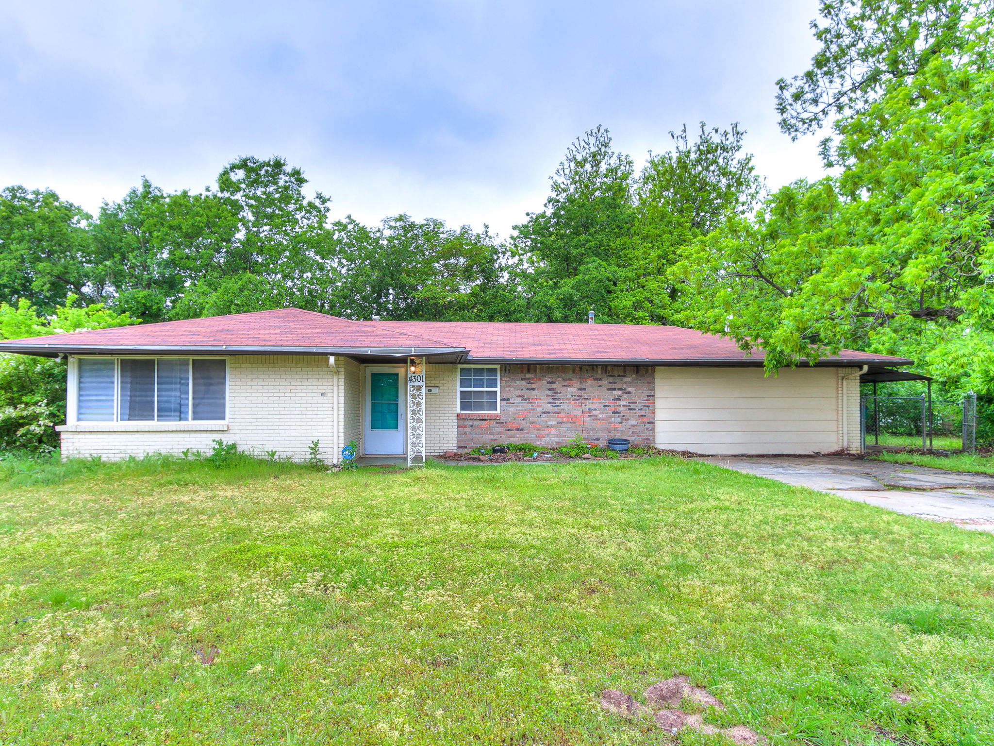 4301 N Terry