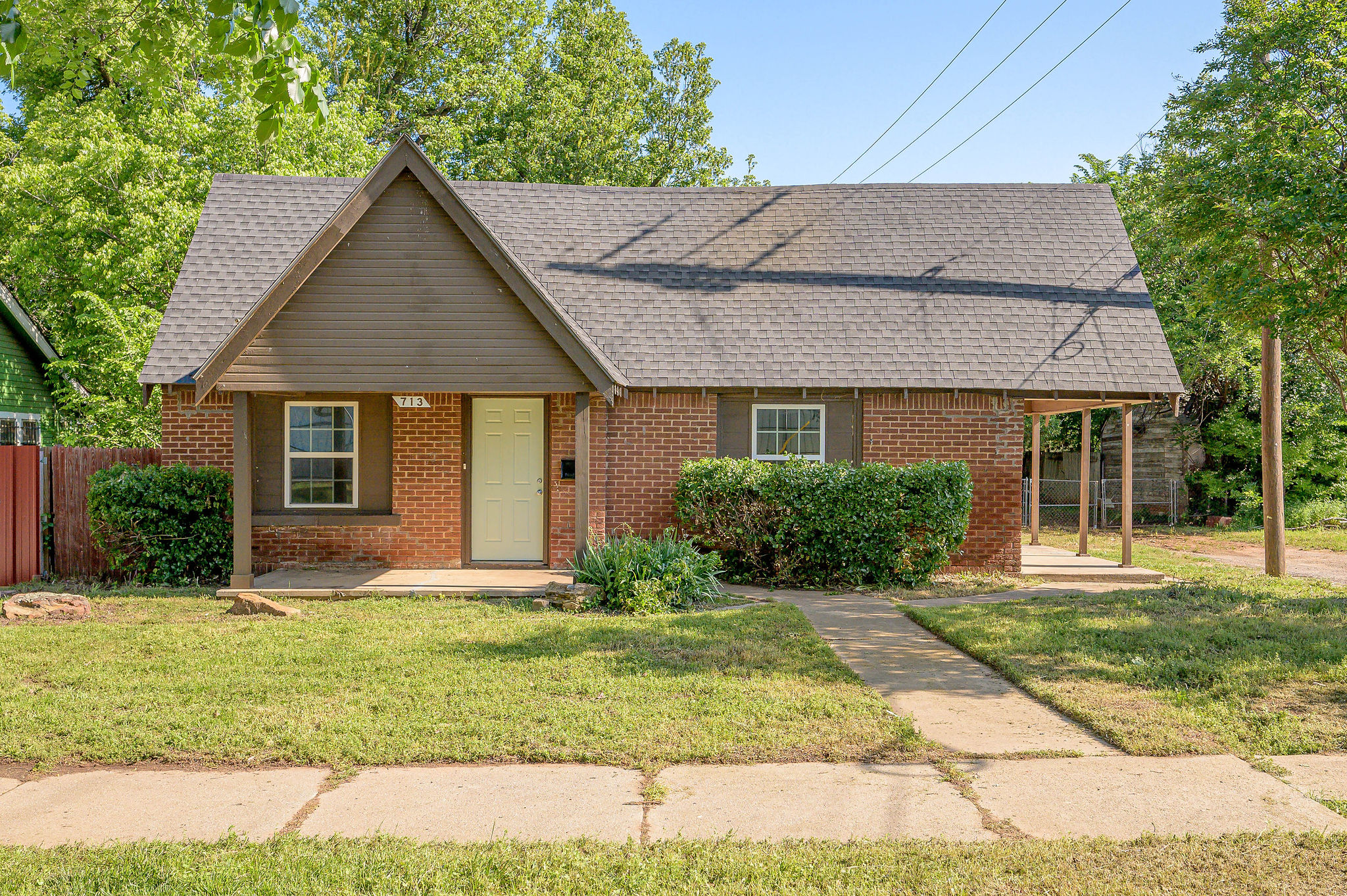 713 SW 25th