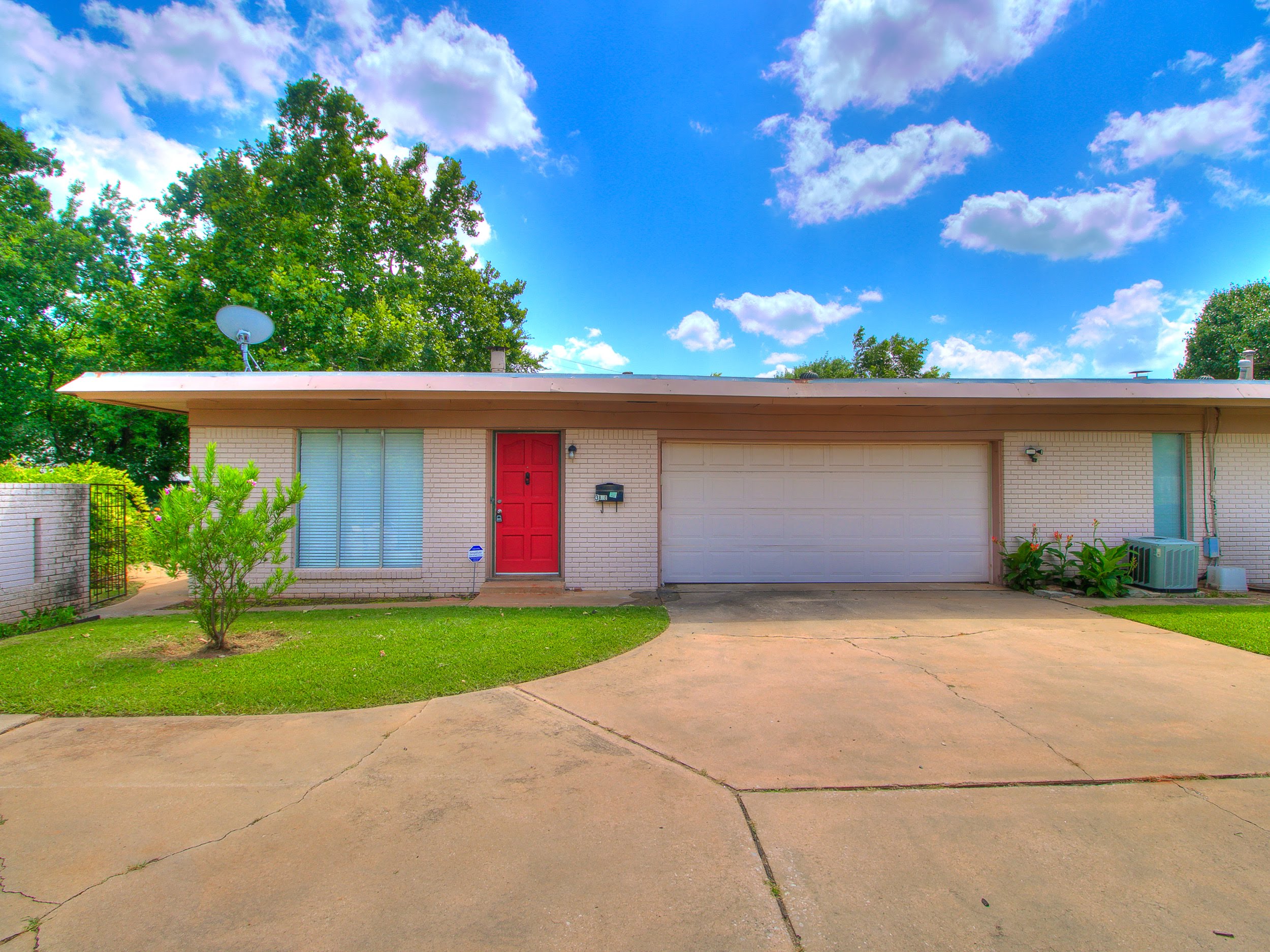 3828 Northwest 64th Street